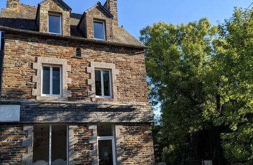 Laniscat Bed & Breakfast | "Hogwarts Express in the Inn of Mythical Trains