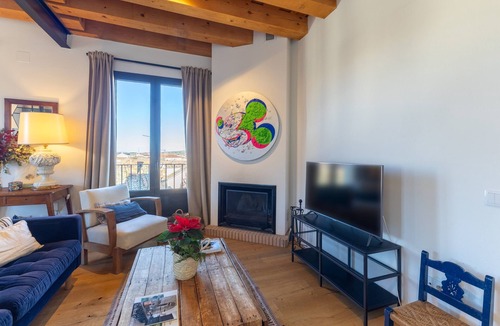 La Granja de San Ildefonso House | Holiday Home 'Río Tío Cocinas' with Mountain Views, Balcony and Wi-Fi