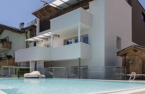 St. Pauls Apartment | Holiday Apartment "Apartment Wieser 3" with Mountain View, Heated Pool & Wi-Fi