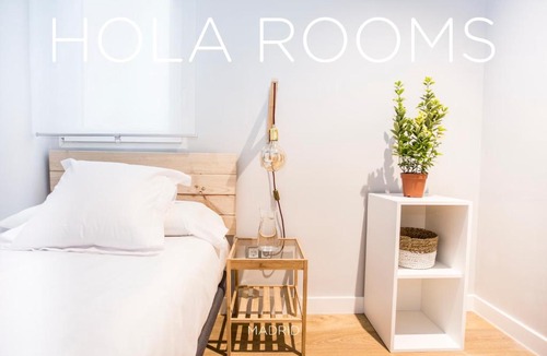 Embajadores House | Hola Rooms