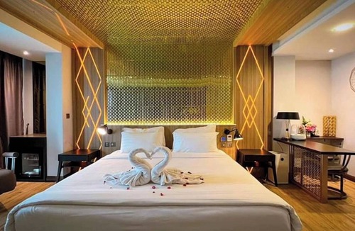 Phitsanulok Hotel | Holatel Hotel Phitsanulok