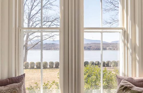 Germantown House | Holcroft On Hudson, 4 Br, Hudson River Manor on 65 acres, with pool