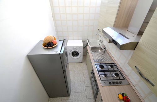 Roca Vecchia Apartment | Holiday Apartment 'Ll84 Casa Vacanze Per 4 Pax Luce' with Air Conditioning