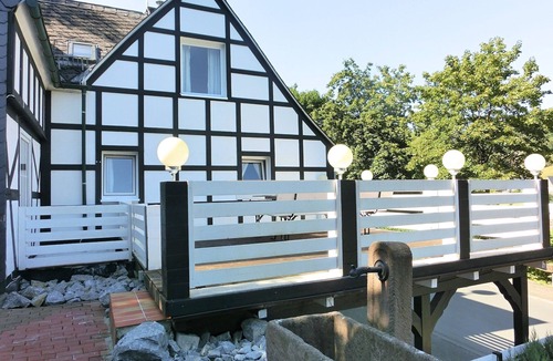 Oberkirchen Apartment | Holiday home in Schmallenberg near a ski resort