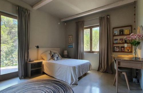Santa Gertrudis Villa | Holiday home with wooden-beamed patio