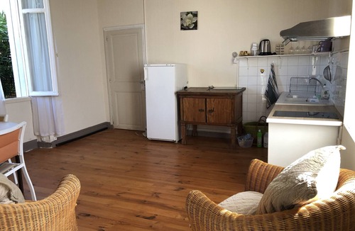 Saint-Germain-de-Lusignan House | Holiday Home 'La Maison Saint-Germain' with Private Terrace, Private Garden and Wi-Fi