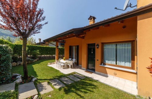Monasterolo del Castello House | Holiday House - "RESIDENCE LAGO DI ENDINE"