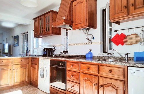 Santiago do Cacem House | Holiday home "Casa Lagoa Mar" next to the beach and lagoon, with private terrace and Wi-Fi