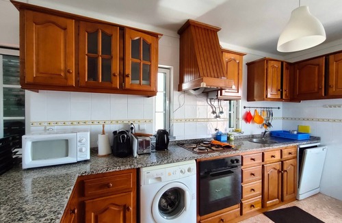 Santiago do Cacem House | Holiday home "Casa Lagoa Mar" next to the beach and lagoon, with private terrace and Wi-Fi