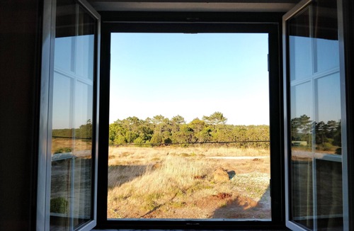 Santiago do Cacem House | Holiday home "Casa Lagoa Mar" next to the beach and lagoon, with private terrace and Wi-Fi