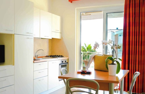 Roseto degli Abruzzi Apartment | Holiday apartment with pool and air conditioning