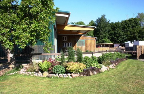 Wesselburenerkoog House | Holiday Apartment 'Holzhaus' with Private Terrace, Garden and Wi-Fi