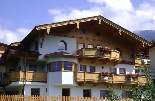Gerlosbergeben Apartment | Holiday apartment with balcony in the ski resort