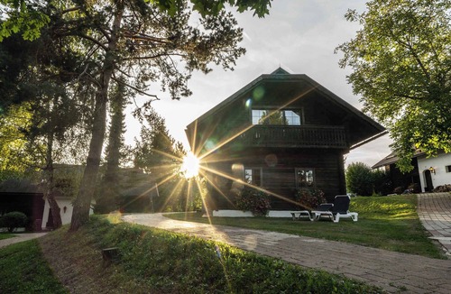 Latschach Apartment | Holiday apartment with indoor pool and sauna
