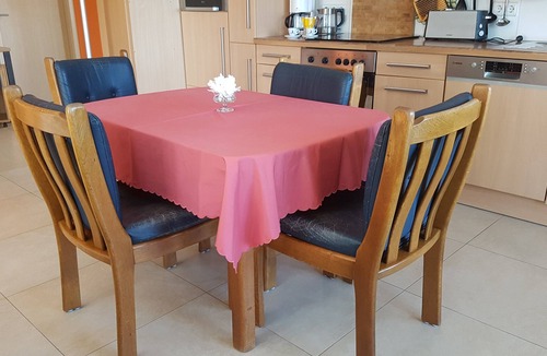 Rosengarten Apartment | Holiday Apartment Bär, 59 sqm, 1 Bedroom, Living and Dining Area, max. 3 Persons