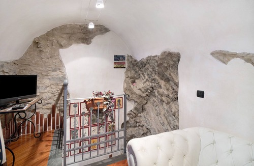 Apricale Apartment | Holiday Apartment "Dello Stoppino" with Mountain View