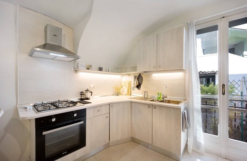 Dolceacqua Apartment | Holiday Apartment "Dolceacqua" with Wi-Fi