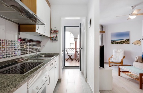 Atlanterra Apartment | Holiday Apartment 'El Duende de Zahara' with Sea View, Pool, Gym & Wi-Fi