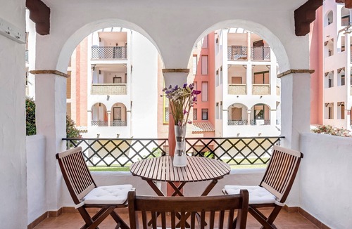 Atlanterra Apartment | Holiday Apartment 'El Duende de Zahara' with Sea View, Pool, Gym & Wi-Fi
