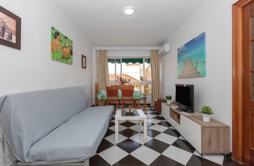 Explanada de la Estacion Apartment | Holiday Apartment "Fantástico Apartamento Vacaciones" with A/C & Wi-Fi