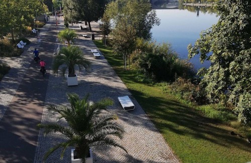 Kitzingen Apartment | Holiday Apartment 'Gartenland Gela' with Private Terrace, Shared Garden and Wi-Fi