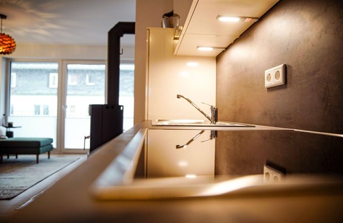 Langewiese Apartment | holiday apartment in the city center: 3 rooms, south-facing balcony, infrared ca