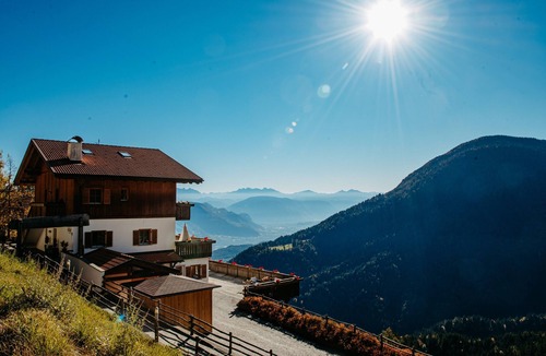 Foiana Apartment | Holiday Apartment 'Judith - Gallhof' with Mountain View, Private Terrace and Wi-Fi