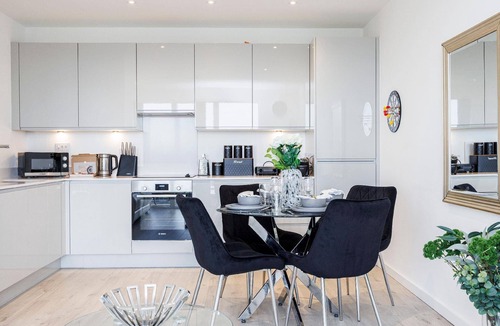 Newham Apartment | Holiday apartment London for 1 - 4 persons with 2 bedrooms - Holiday apartment in one or multi-famil