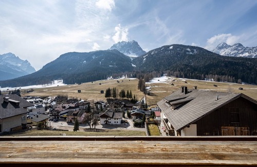Sesto Apartment | Holiday Apartment "Manuel's App Watschinger Alpenrose" with Mountain View, Balcony & Wi-Fi