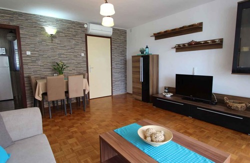 Milcetici Apartment | Holiday apartment mit Klimaanlage und Balkon