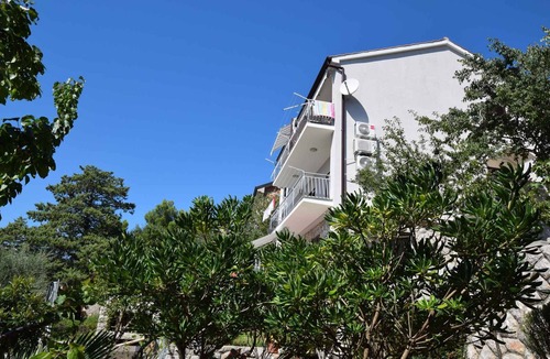 Omisalj Apartment | Holiday apartment near the beach