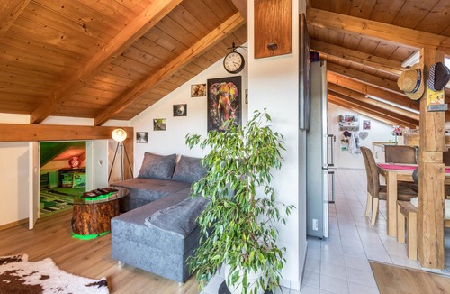 Hart Apartment | Holiday Apartment "Parzinger" close to Chiemsee with Mountain View & Balcony