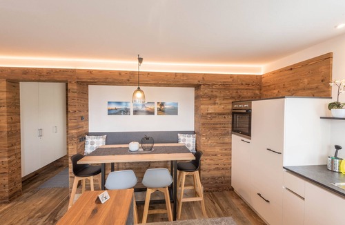 Fie allo Sciliar Apartment | Holiday Apartment "Roderer" with Mountain View, Wi-Fi, Balconies & Terrace