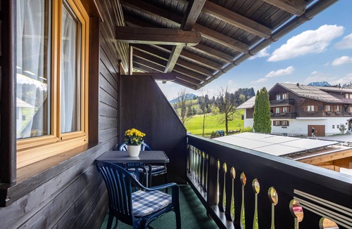 Oberstdorf Apartment | Holiday Apartment Rubihorn with Mountain View, Balcony and Wi-Fi