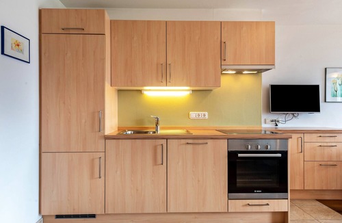 Albions Apartment | Holiday Apartment “Schlern Winklerhof” with Mountain View, Garden & Wi-Fi
