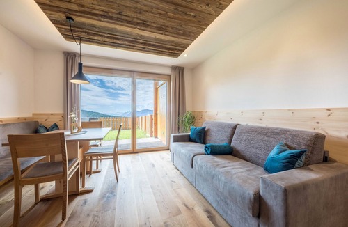 Verano Apartment | Holiday Apartment "Thymian - Kuenhof" with Mountain View, Wi-Fi, Garden & Sauna