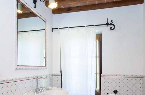 Ramazzano Apartment | Holiday apartment with pool, garden and air conditioning