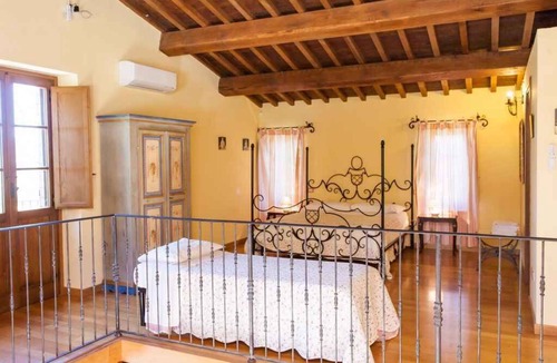 Ramazzano Apartment | Holiday apartment with pool, garden and air conditioning