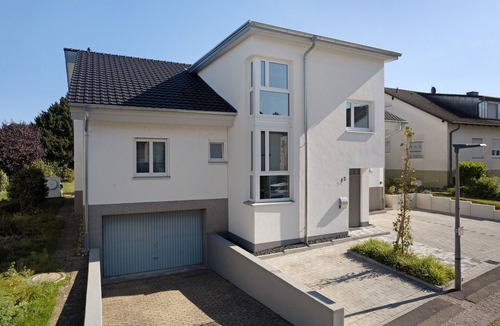 Renchen Apartment | Holiday Apartment "Wolf's Ortenau" with Balcony & Wi-Fi