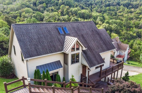 Smithville Ski Chalet | Holiday at The Lake Center Hill Lake