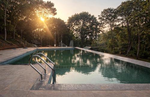 Vayittiri Hotel | Holiday Courtyard Wayanad