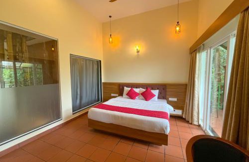 Vayittiri Hotel | Holiday Courtyard Wayanad