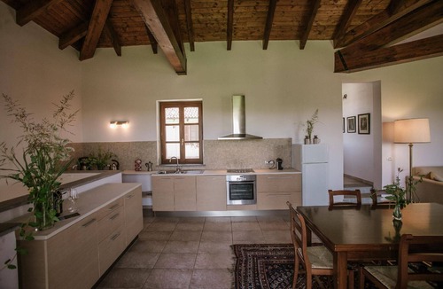 Isola d'Asti Apartment | holiday flat 'Barbera' with pool