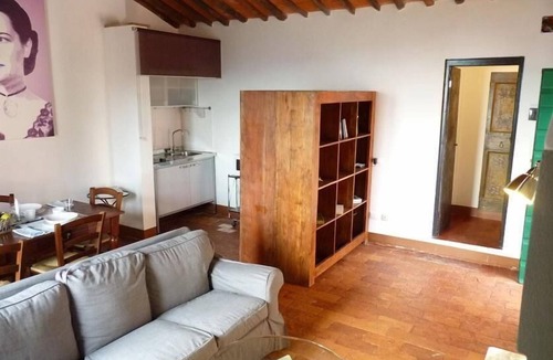 Massarosa House | holiday flat 'Dependance Gina' with pool