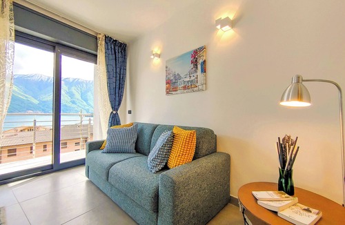 Azzano Apartment | Holiday flat Ely in Mezzegra on Lake Como
