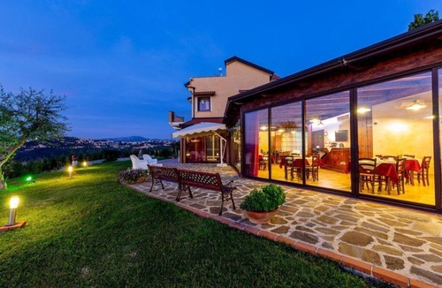 Laureana Cilento House | Holiday flat 'Pomegranate' with pool
