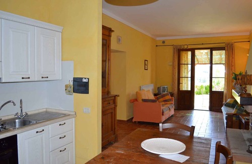 Asciano Apartment | Holiday flat with pool and valley view