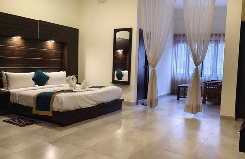 Garjia Hotel | Holiday Highlight By Golden Castle Hotel