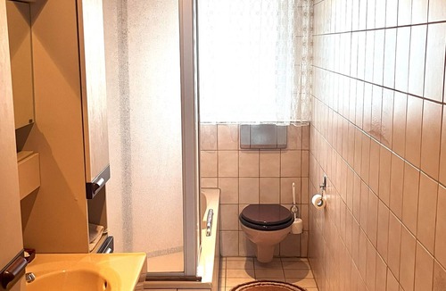 Ebersdorf bei Coburg House | Holiday Home 'Idyllische Bauernhof' with Shared Terrace, Private Garden and Wi-Fi