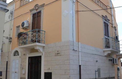 Canosa di Puglia House | Holiday house Canosa di Puglia for 1 - 5 persons with 3 bedrooms - Holiday home